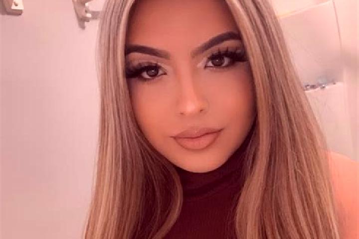Zoe, 36, a blonde dark-eyed latina companion based in Grapeville. Offering A-Level, Striptease, Domination, Girlfriend Experience. Available for incall and o...