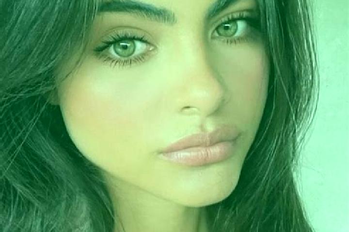 Zoe, 36, a brunette dark-eyed middle eastern companion based in Trubchevsk. Offering Erotic Massage, Domination, Fetish. Available for incall and outcall, ov...