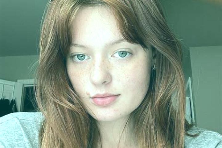 Zoe, 36, a dark blonde amber-eyed mediterranean companion based in Ceglie del Campo. Offering Overnight, Massage, Girlfriend Experience, Prostate Massage. Av...