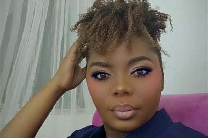 Zoe, 36 — Escort in Jamba Cueio, Angola