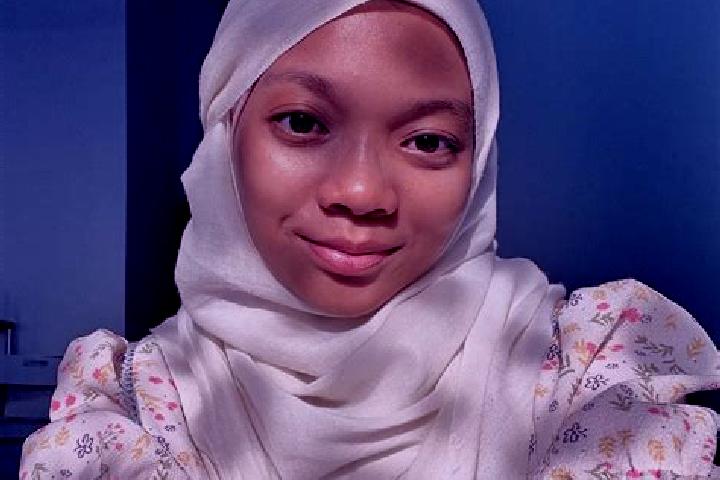Zoe, 36 — Escort in Lepak, Indonesia