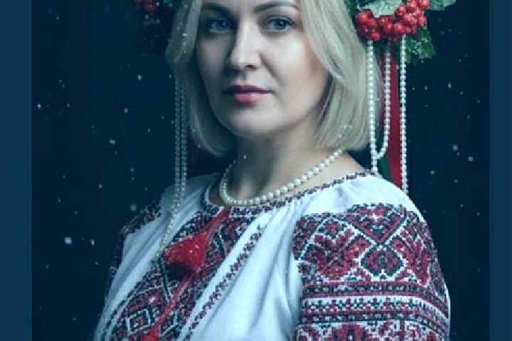 Zoe, 36 — Escort in Mlyniv, Ukraine
