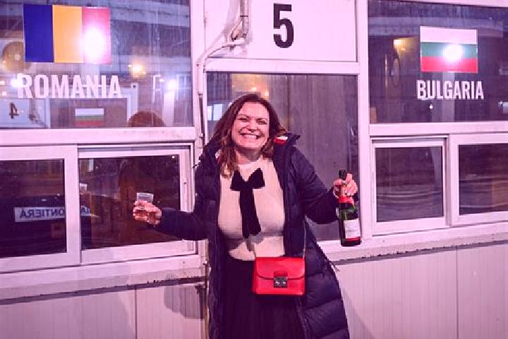 Zoe, 36 — Escort in Prilog, Romania