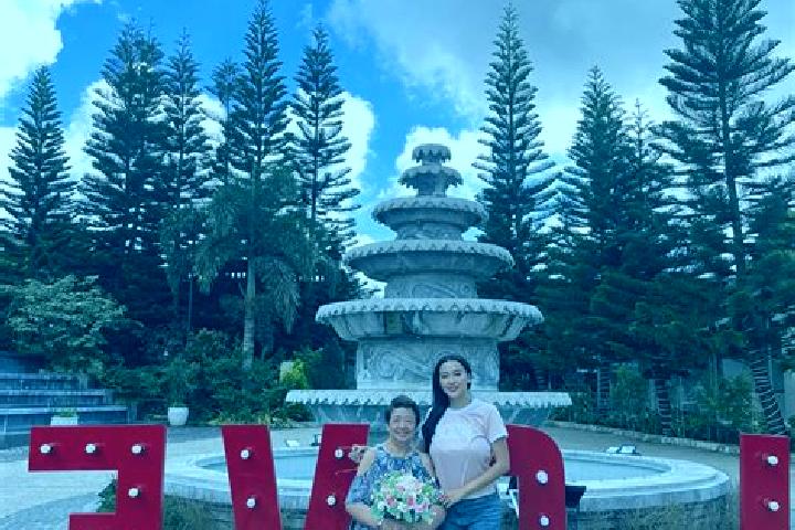 Zoe, 36 — Escort in Uson, Philippines