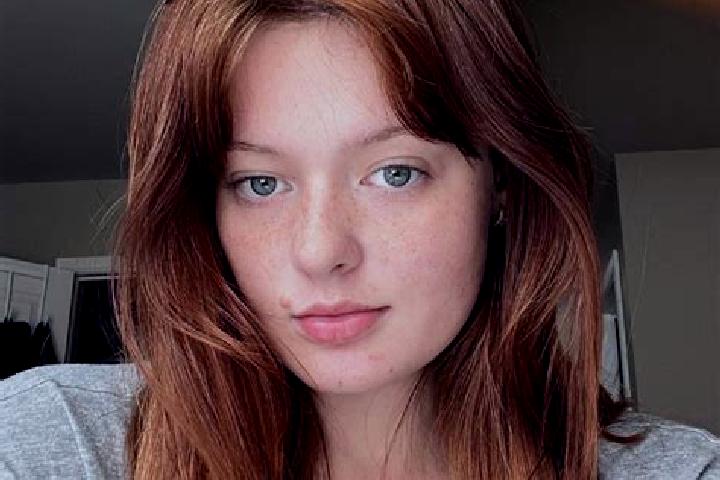 Zoe, 37, a auburn amber-eyed european companion based in Manera. Offering Domination, OWO, Dinner Date, Overnight. Available for incall and outcall, day and ...