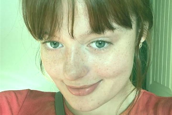 Zoe, 37, a red brown-eyed mediterranean companion based in Gower. Offering Travel Companion, Party Girl, BDSM. Available for incall and outcall, day and even...