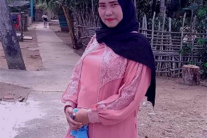 Zoe, 37 — Escort in Bayunglincir, Indonesia