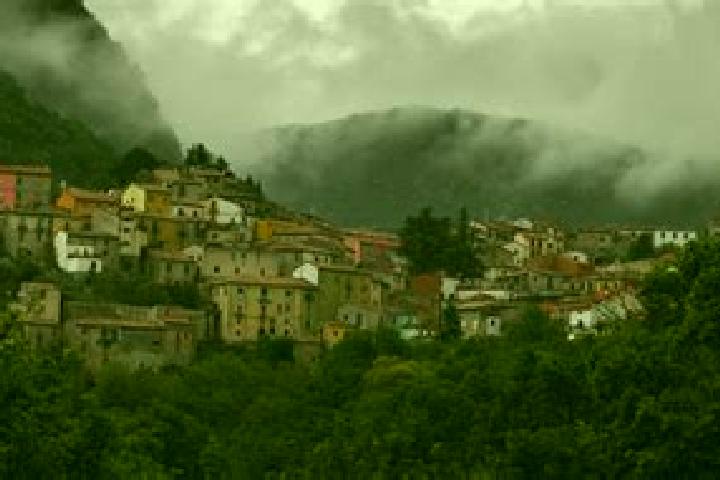 Zoe, 37 — Escort in Scontrone, Italy
