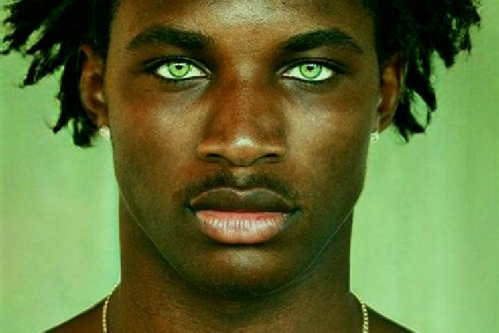 Zoe, 38, a black green-eyed ebony companion based in Higueron. Offering Fetish, CIM, Erotic Massage, Girlfriend Experience, Roleplay. Available for incall an...