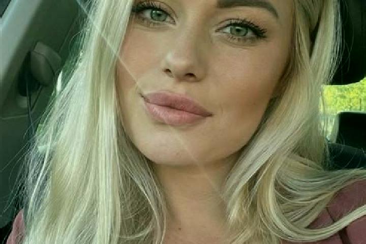 Zoe, 38, a blonde hazel-eyed slavic companion based in Victoria. Offering Duos, Girlfriend Experience, Prostate Massage. Available for incall and outcall, da...