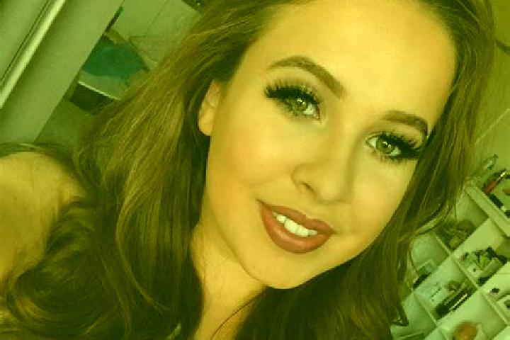 Zoe, 38, a dark blonde brown-eyed indian companion based in Gloucester Point. Offering Massage, Domination, GFE, Overnight, Duos. Available for incall and ou...