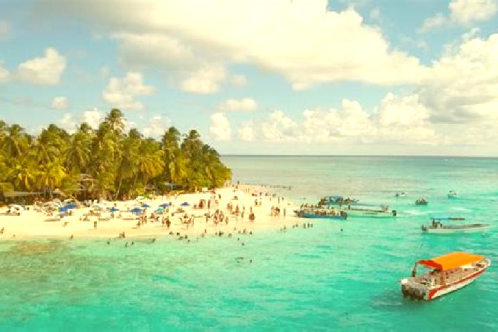 Zoe, 38, a red blue-eyed caribbean companion based in San Andres. Offering GFE, Deep French Kissing, Striptease. Available for incall and outcall, day and ev...