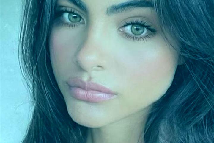 Zoe, 38, a red green-eyed indian companion based in Southside. Offering CIM, Prostate Massage, 69, BDSM, Roleplay. Available for incall and outcall, overnigh...