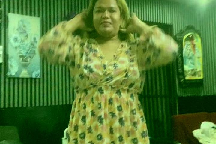Zoe, 38 — Escort in Bayan Bulag, China