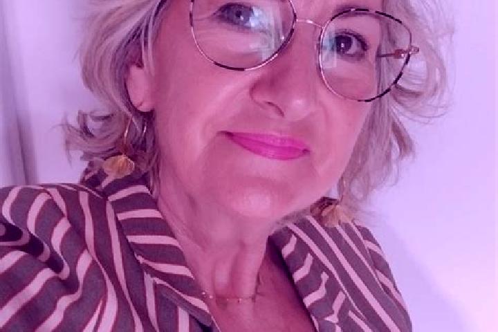 Zoe, 38 — Escort in Beauvoir-sur-Niort, France
