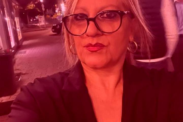 Zoe, 38 — Escort in Dillingen, Germany