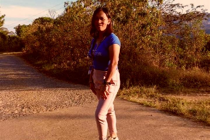 Zoe, 38 — Escort in Kaburon, Indonesia