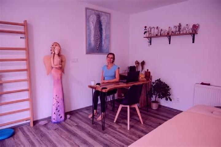 Zoe, 38 — Escort in Nezvestice, Czech Republic
