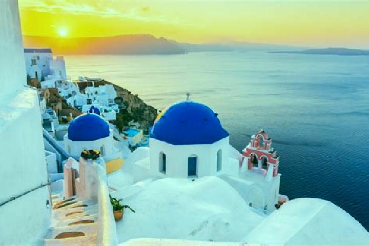 Zoe, 38 — Escort in Roussospiti, Greece
