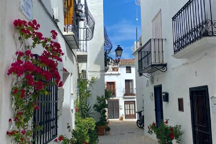 Zoe, 38 — Escort in Saelices, Spain