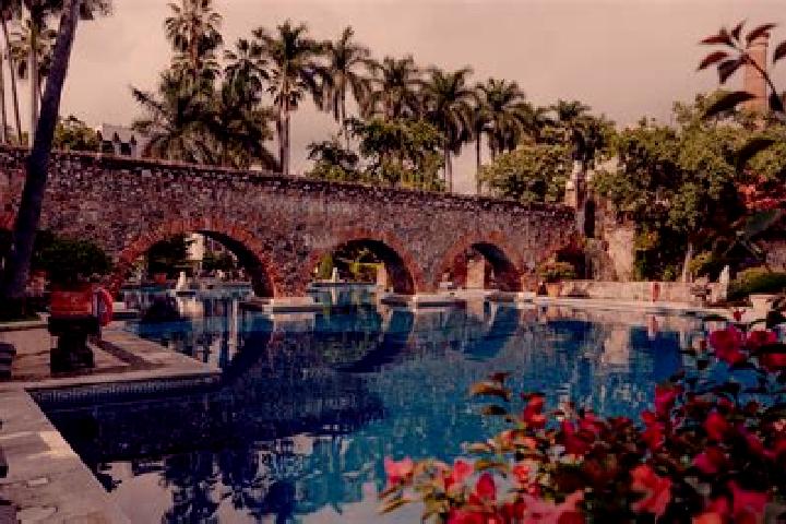 Zoe, 39, a auburn brown-eyed european companion based in Hacienda de la Bolsa. Offering Girlfriend Experience, GFE, Travel Companion, Party Girl, Domination....