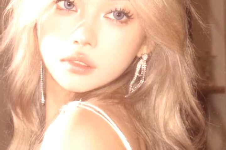 Zoe, 39, a blonde amber-eyed asian companion based in Doerfl im Burgenland. Offering Overnight, BDSM. Available for incall and outcall, day and evening dates.