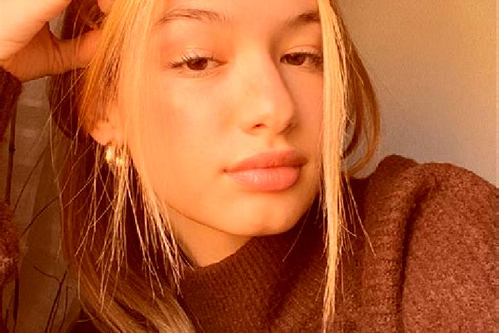 Zoe, 39, a blonde brown-eyed ebony companion based in Vourey. Offering CIM, Striptease. Available for incall and outcall, overnight bookings available.
