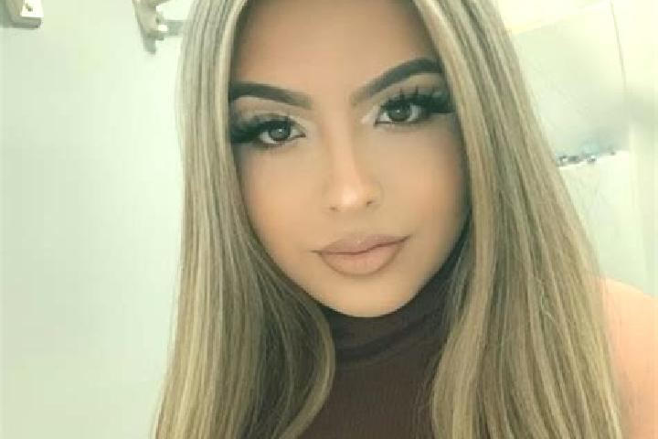 Zoe, 39, a blonde brown-eyed latina companion based in Desborough. Offering Domination, Duos, A-Level, Couples, Deep French Kissing. Available for incall and...