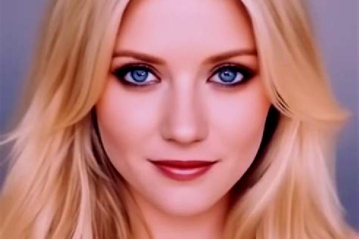 Zoe, 39, a blonde grey-eyed caucasian companion based in Colver. Offering Party Girl, 69, GFE. Available for incall and outcall, day and evening dates.