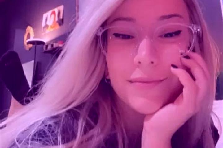 Zoe, 39, a blonde grey-eyed latina companion based in Neukirchen. Offering Duos, BDSM, Couples, Erotic Massage. Available for incall and outcall, day and eve...