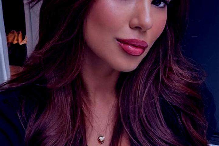 Zoe, 39, a chestnut dark-eyed asian companion based in Wardhamna. Offering Striptease, Dinner Date, 69, Girlfriend Experience. Available for incall and outca...