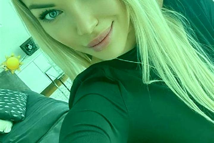Zoe, 39 — Escort in Knezdub, Czech Republic