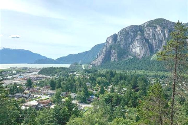 Zoe, 39 — Escort in Squamish, Canada