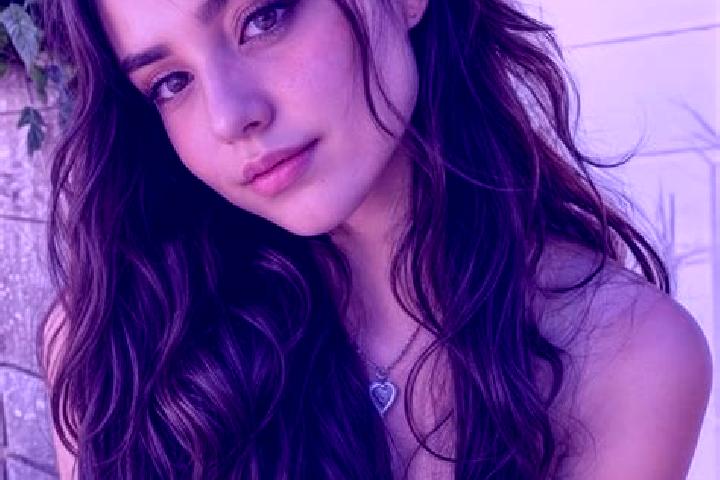 Zoey, 20, a auburn hazel-eyed mediterranean companion based in Mayngaran. Offering Travel Companion, Dinner Date, Tantra, Massage. Available for incall and o...