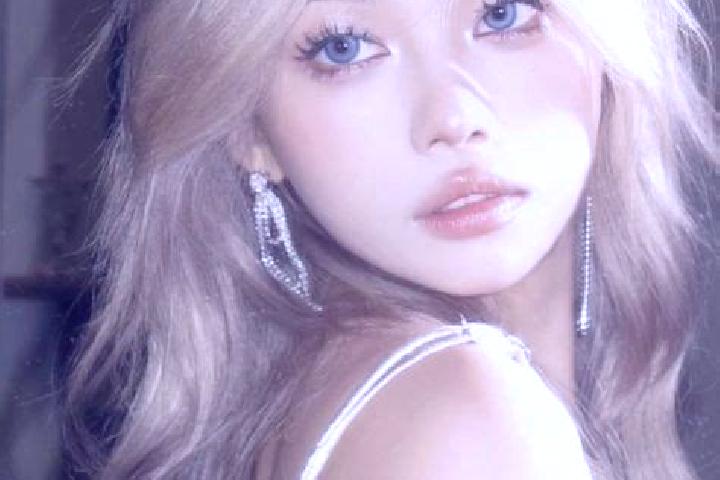 Zoey, 20, a blonde amber-eyed asian companion based in Cannonsburg. Offering Couples, Party Girl, 69. Available for incall and outcall, day and evening dates.