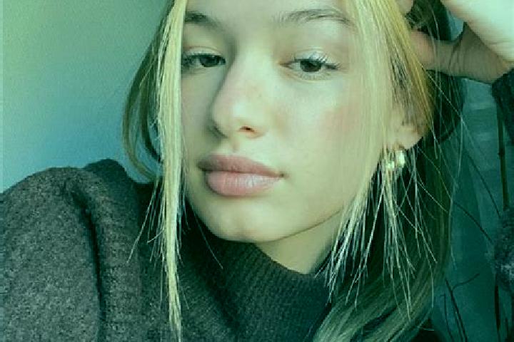 Zoey, 20, a blonde brown-eyed caribbean companion based in Malango. Offering Overnight, OWO, Couples. Available for incall and outcall, overnight bookings av...