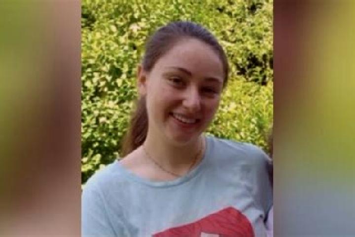 Zoey, 20 — Escort in Boulogne, France