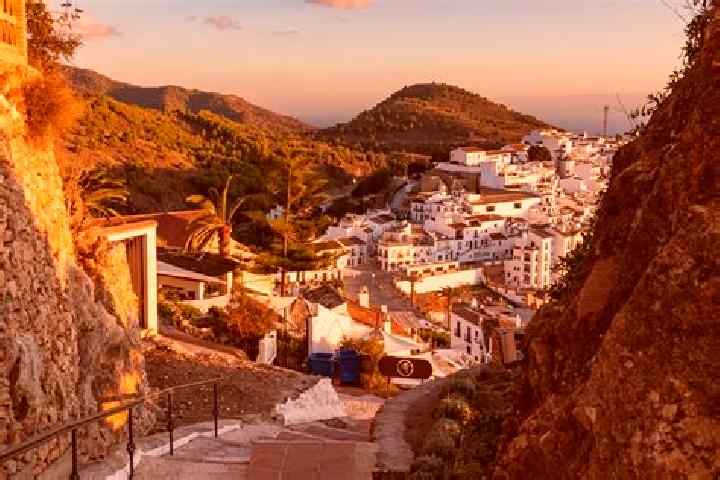 Zoey, 20 — Escort in Frigiliana, Spain