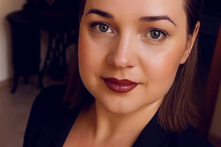 Zoey, 20 — Escort in Nana, Slovakia