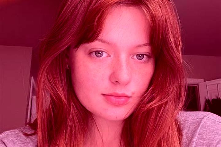 Zoey, 21, a auburn brown-eyed caucasian companion based in Casa Blanqueada. Offering Roleplay, Girlfriend Experience. Available for incall and outcall, day a...