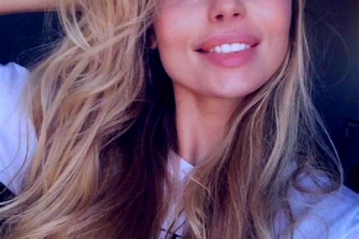 Zoey, 21, a blonde dark-eyed asian companion based in Tepechitlan. Offering Overnight, GFE, Travel Companion, Couples, Massage. Available for incall and outc...