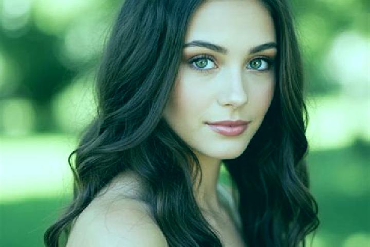 Zoey, 21, a brunette hazel-eyed caribbean companion based in Sidi Ghazi. Offering GFE, Fetish, Erotic Massage, Roleplay. Available for incall and outcall, da...
