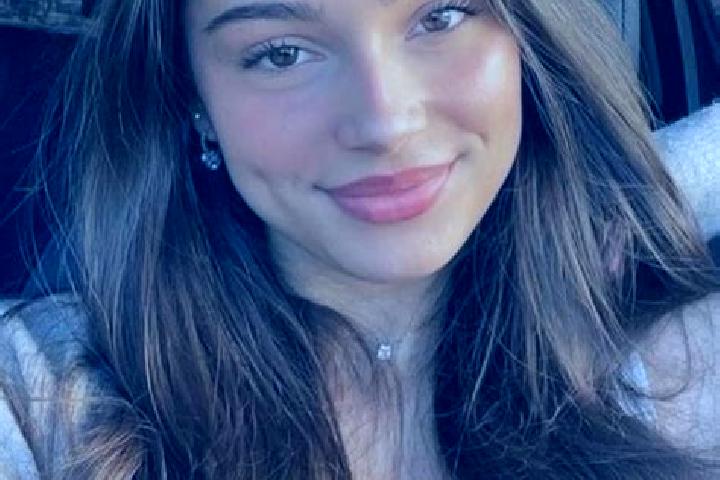 Zoey, 21, a brunette hazel-eyed mediterranean companion based in Ramiriqui. Offering Travel Companion, OWO, Striptease. Available for incall and outcall, day...