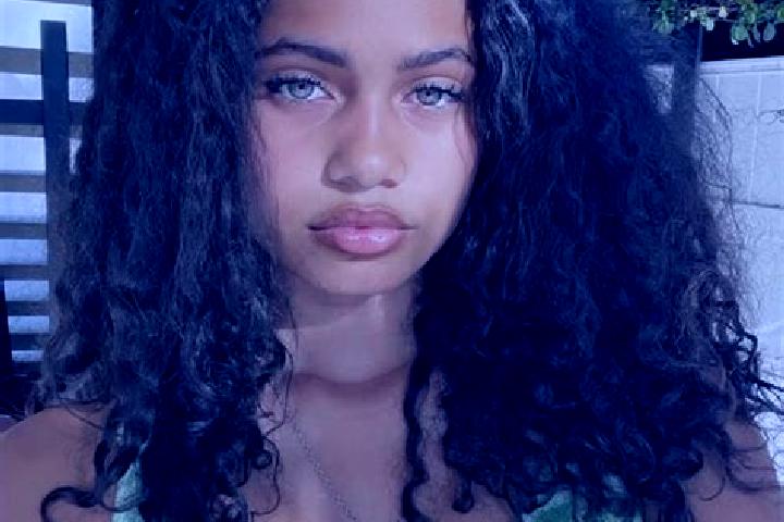 Zoey, 21, a chestnut green-eyed mixed companion based in Altura. Offering Overnight, Domination, Party Girl. Available for incall and outcall, overnight book...