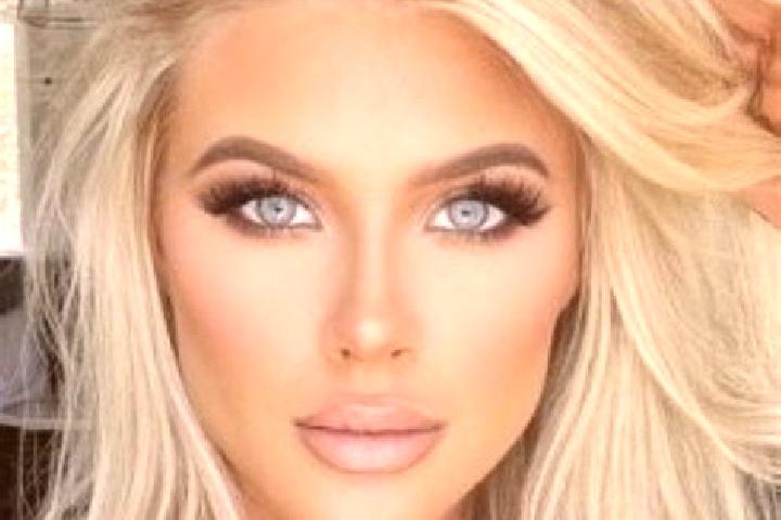 Zoey, 21, a platinum blonde dark-eyed european companion based in Santo Domingo. Offering Girlfriend Experience, Overnight, Prostate Massage. Available for i...