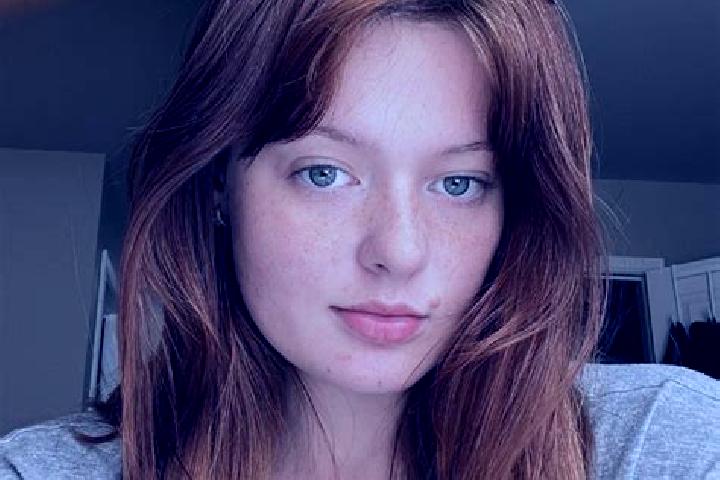 Zoey, 21, a red brown-eyed caucasian companion based in Schwadorf. Offering Overnight, Girlfriend Experience, Party Girl, 69, Duos. Available for incall and ...