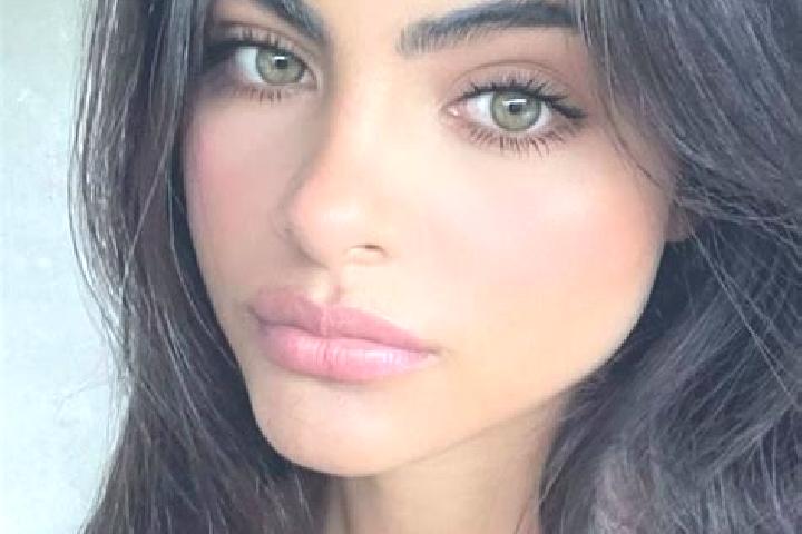 Zoey, 21, a red green-eyed indian companion based in Samakhvalavichy. Offering Tantra, Domination, Striptease. Available for incall and outcall, day and even...