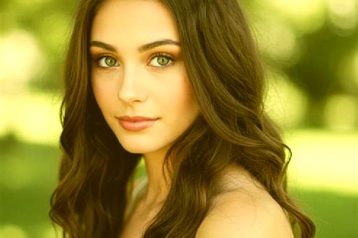 Zoey, 21, a red hazel-eyed caucasian companion based in Medicilandia. Offering Party Girl, Dinner Date, Massage, Deep French Kissing. Available for incall an...