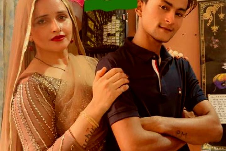 Zoey, 21 — Escort in Rabupura, India
