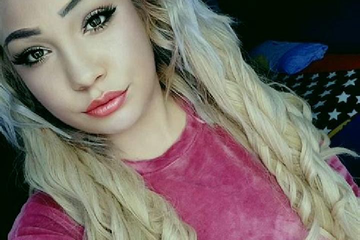 Zoey, 21 — Escort in Ulm, United States